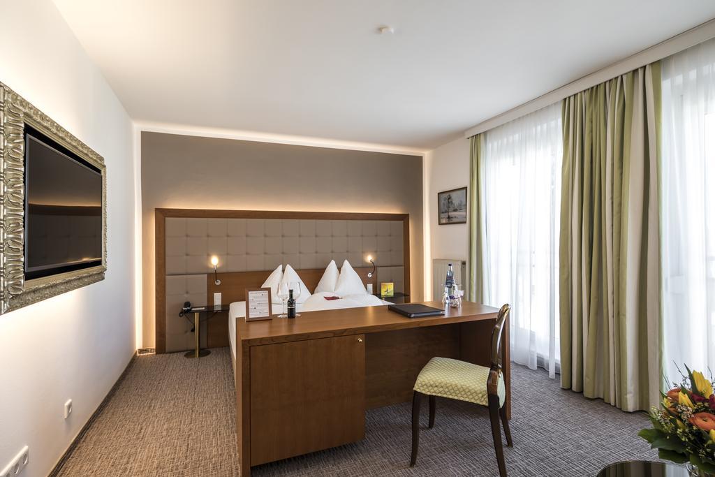 Hotel Goritschnigg เวลเดน อัม เวิร์ทเทอร์ซี ภายนอก รูปภาพ