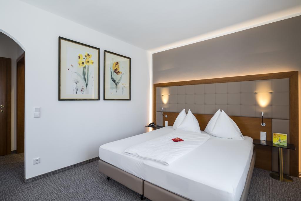 Hotel Goritschnigg เวลเดน อัม เวิร์ทเทอร์ซี ภายนอก รูปภาพ