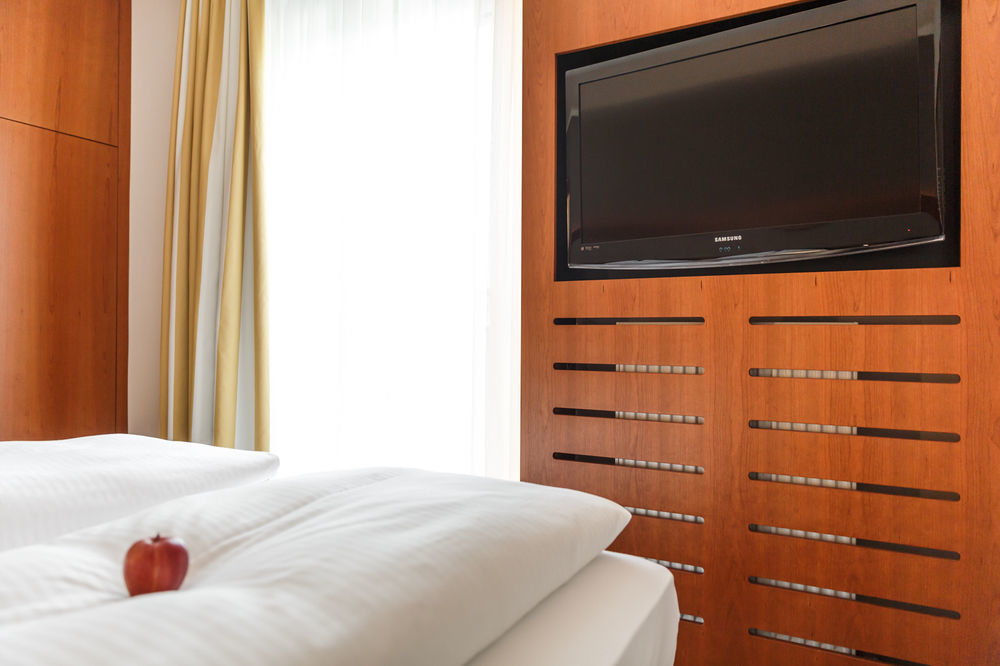 Hotel Goritschnigg เวลเดน อัม เวิร์ทเทอร์ซี ภายนอก รูปภาพ